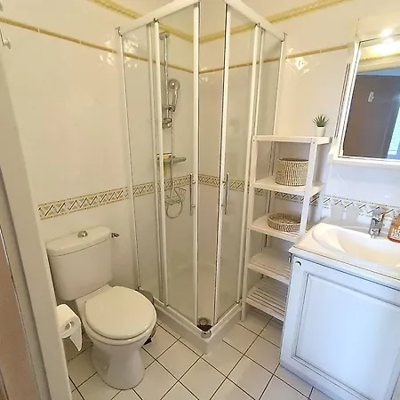 Vakantiehuis Maison 6 Pers. Avec Jardin, Terrasse, 2 Piscines Et Parking - Alpilles/luberon - Fr-1-658-23 *