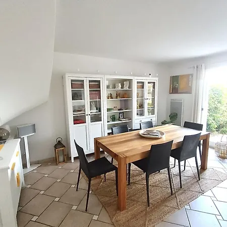 Maison 6 Pers. Avec Jardin, Terrasse, 2 Piscines Et Parking - Alpilles/luberon - Fr-1-658-23 Vakantiehuis Mallemort